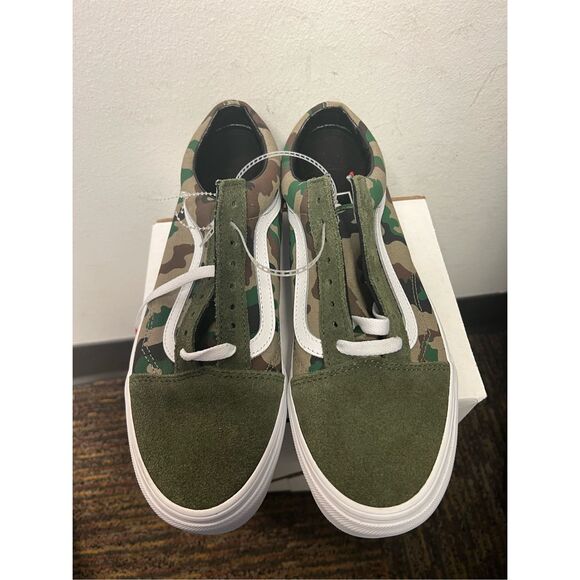 Athletic_Shoes